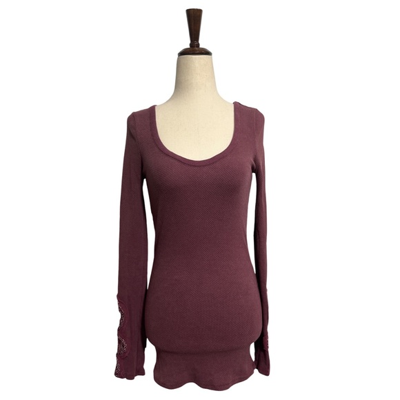 Free People • Crafty Lace Cuff Long Sleeve Thermal Top Burgundy S - Picture 3 of 12